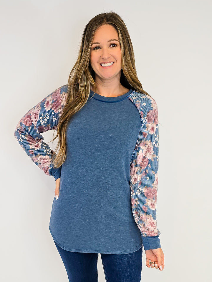 RIBBED FLORAL LONG SLEEVE TOP - BLUE