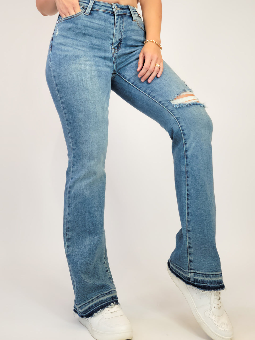 JUDY BLUE MIDRISE RELEASED HEM DISTRESSED BOOTCUT- MEDIUM - 32" INSEAM