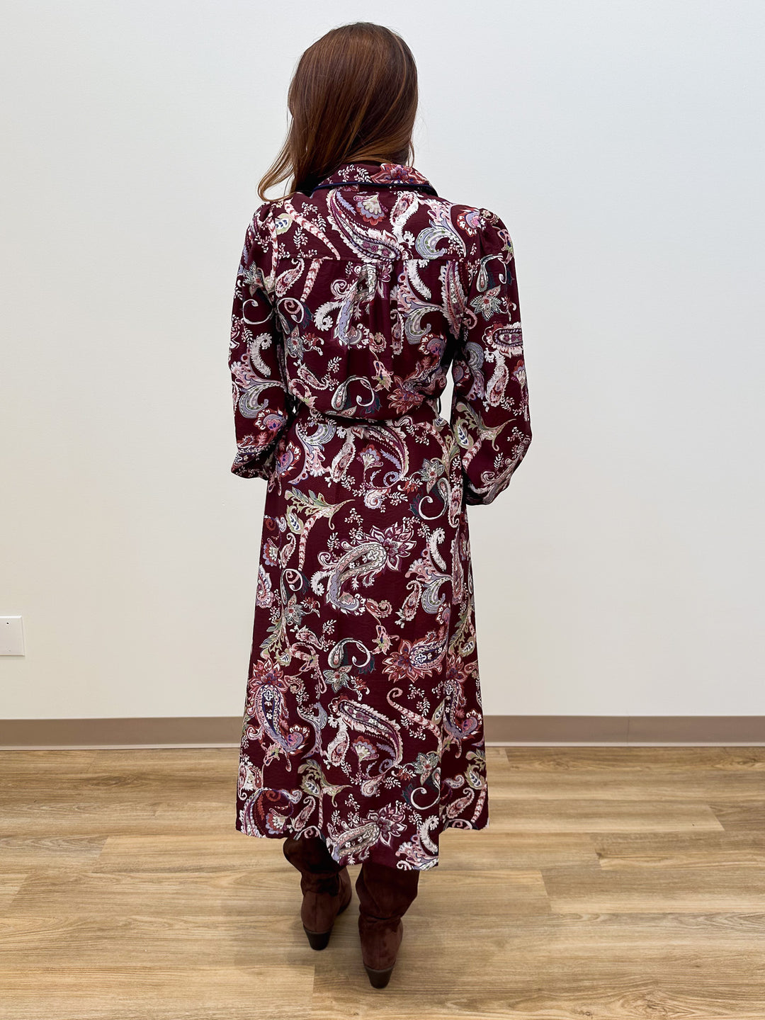 L/S PAISLEY BUTTON DOWN BELTED MIDI DRESS - MERLOT