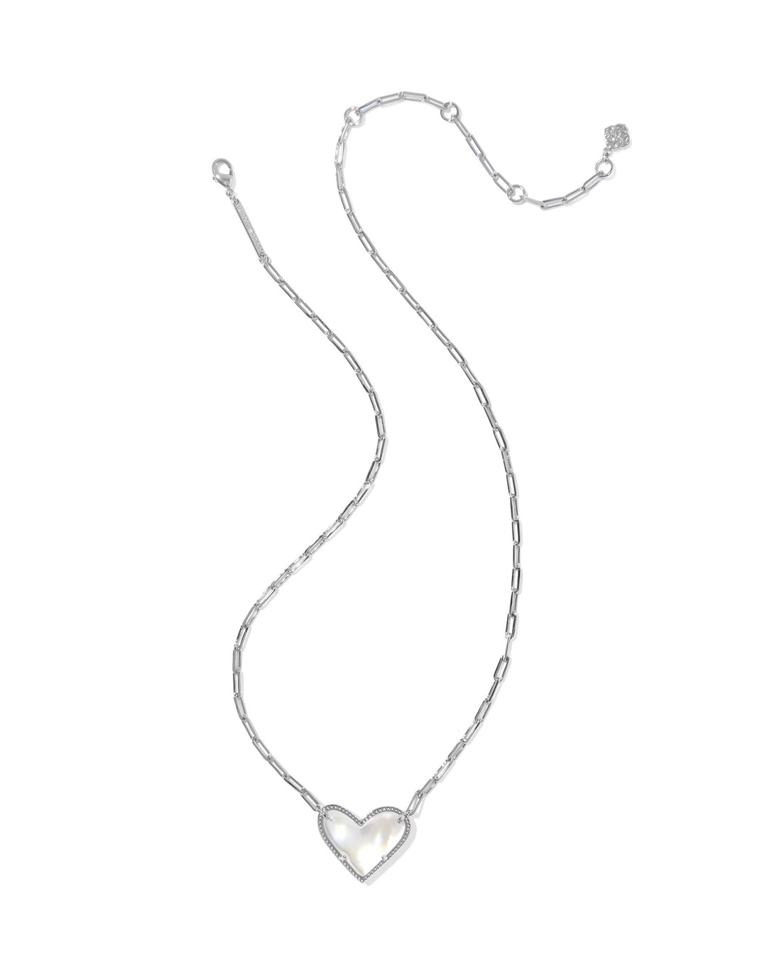 KENDRA SCOTT ARI HEART SHORT PENDANT NECKLACE - SILVER IVORY MOP