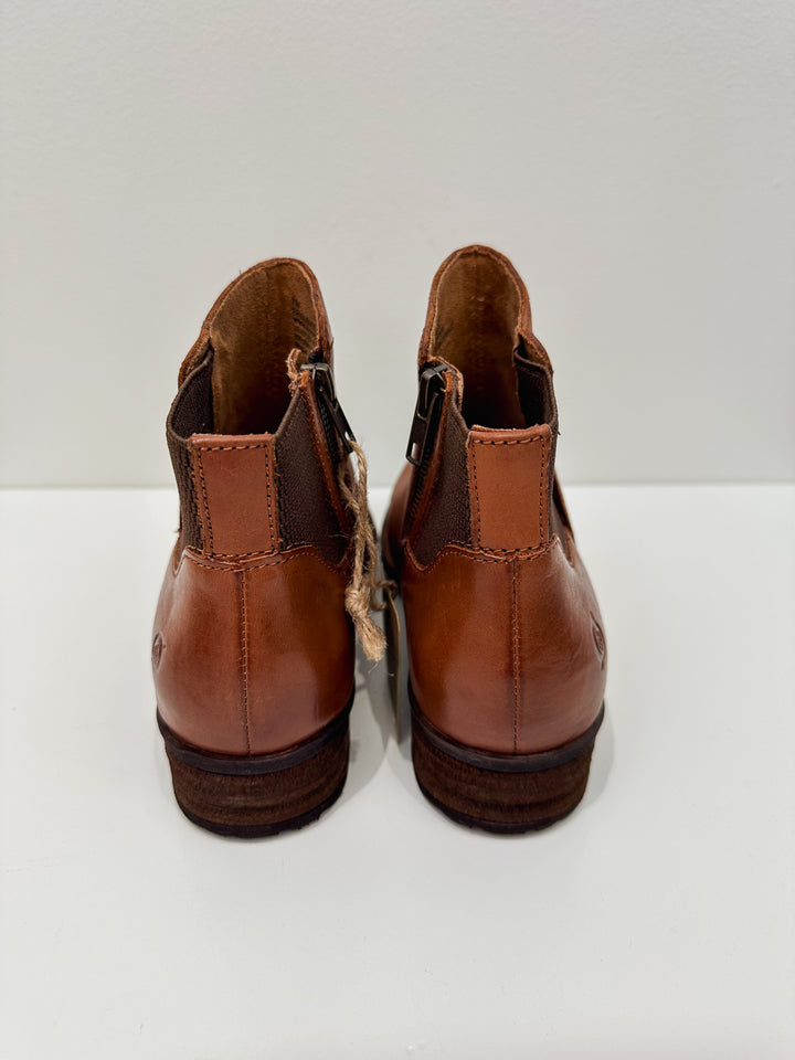 BORN KENDYL ANKLE BOOTS - BROWN