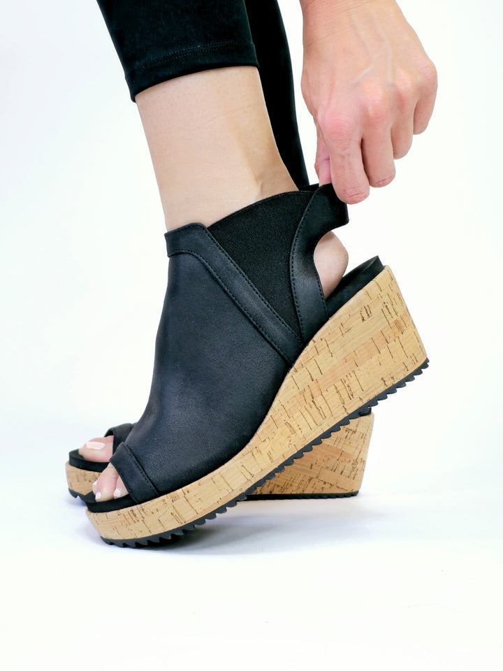 CORKY'S EASY NOW WEDGE SANDALS - BLACK OIL