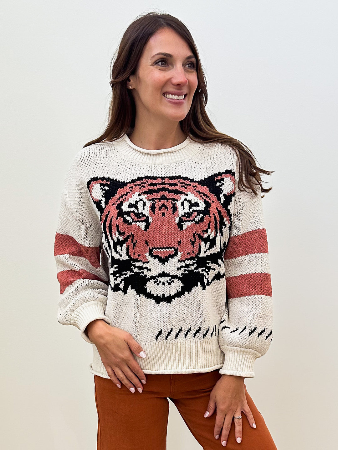 L/S TIGER CREW NECK KNIT SWEATER - IVORY