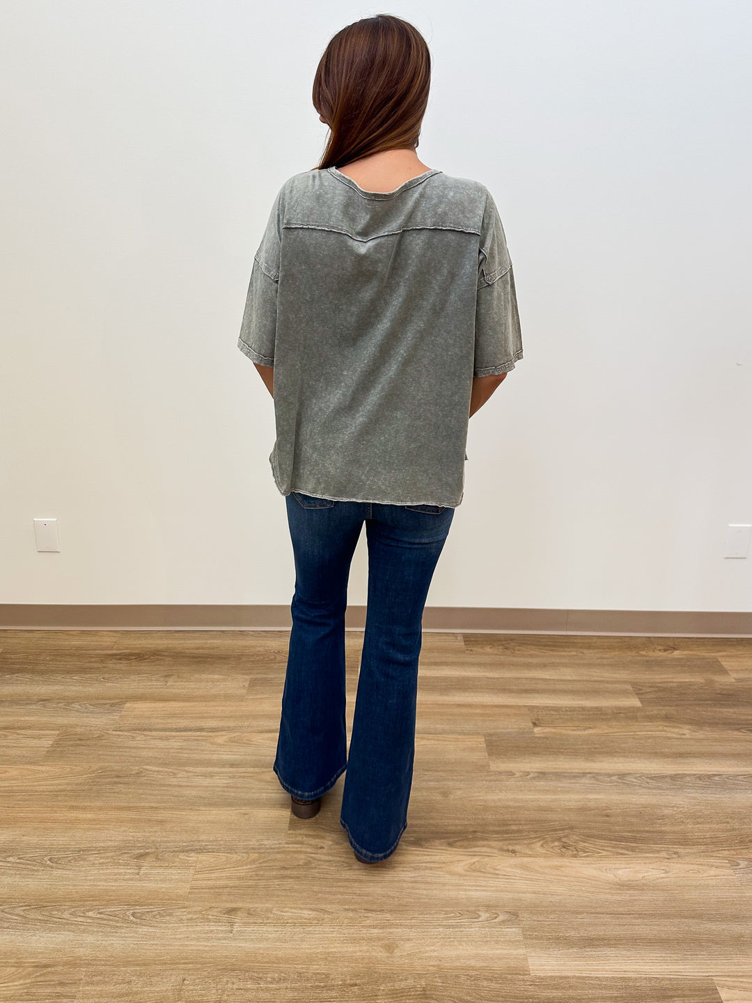 OVERSIZED SHORT SLEEVE STAR PATCH TOP - ASH