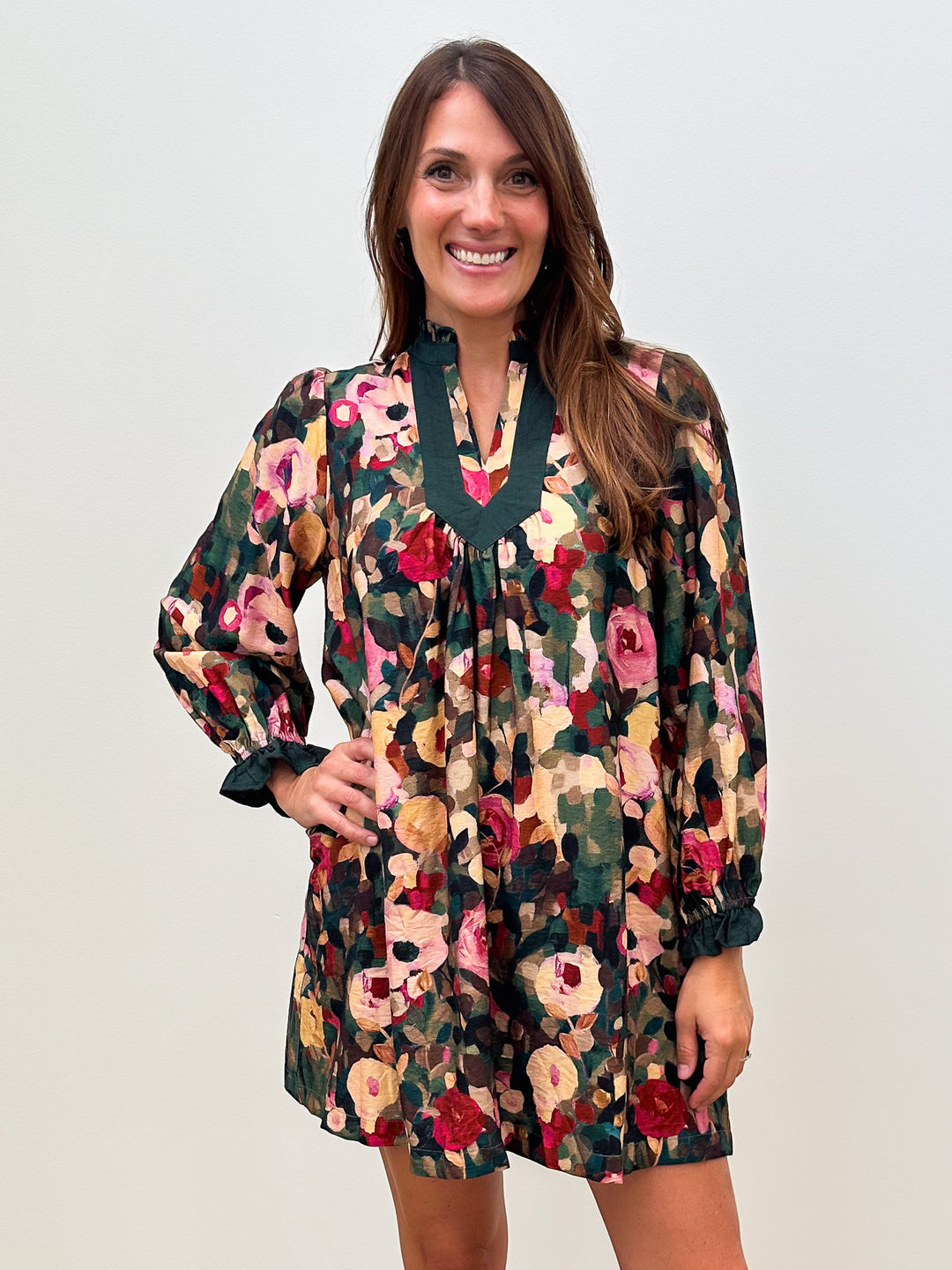 L/S RUFFLE NECK FLORAL SHORT DRESS - FOREST MIX