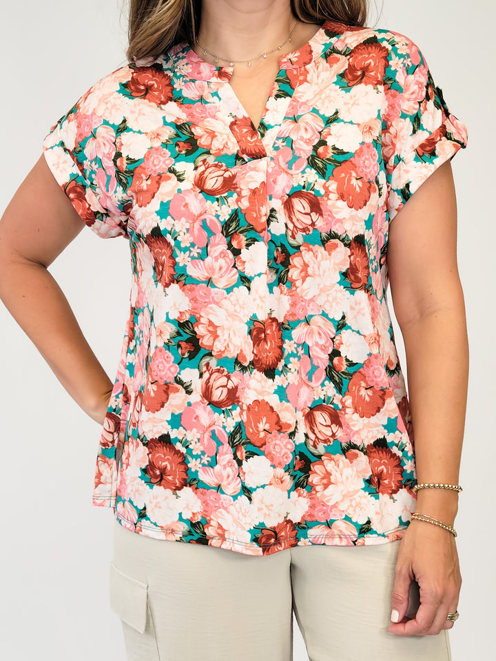 DEAR SCARLETT STRETCHY LIZ TOP WITH SHORT SLEEVES - EMERALD/ROSE/BEIGE FLORAL