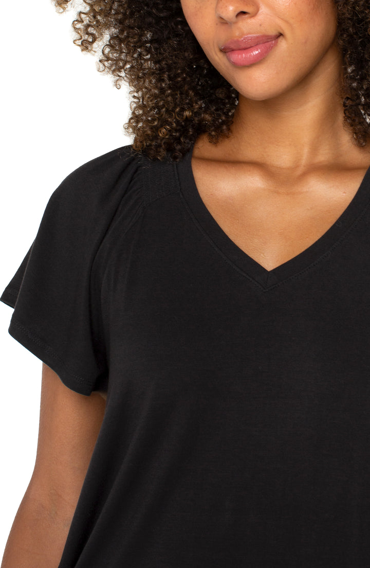 SHORT FLUTTER SLEEVE V-NECK KNIT TOP - BLACK