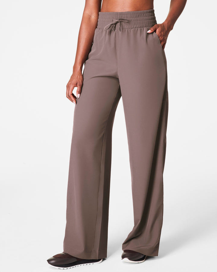 SPANX ON THE MOVE WIDE LEG PANTS - SMOKE