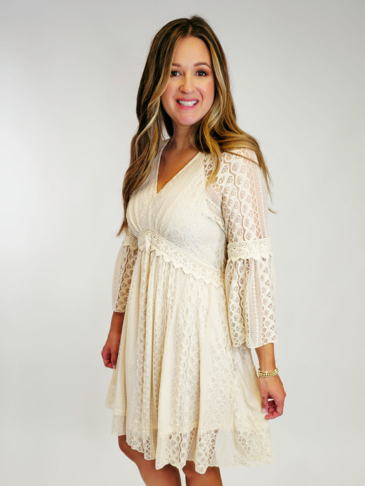 LACE LONG SLEEVE SHORT DRESS - BEIGE