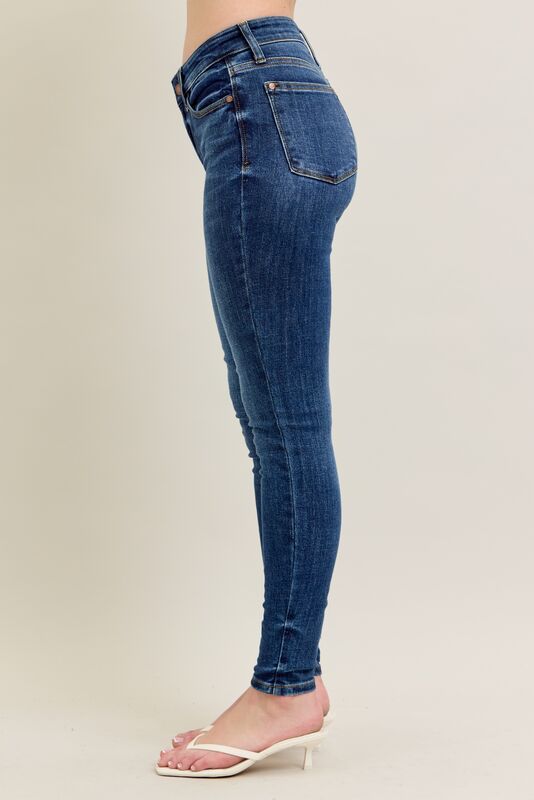 JUDY BLUE MIDRISE SKINNY JEAN - 29" INSEAM- MEDIUM WASH NO DISTRESSING