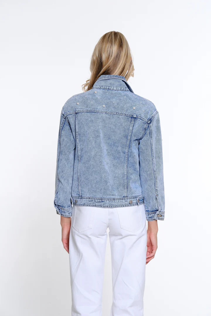 CUFFED L/S BUTTON FRONT OVERSIZED JEAN JACKET - LIGHT DEMIN W/PEARLS