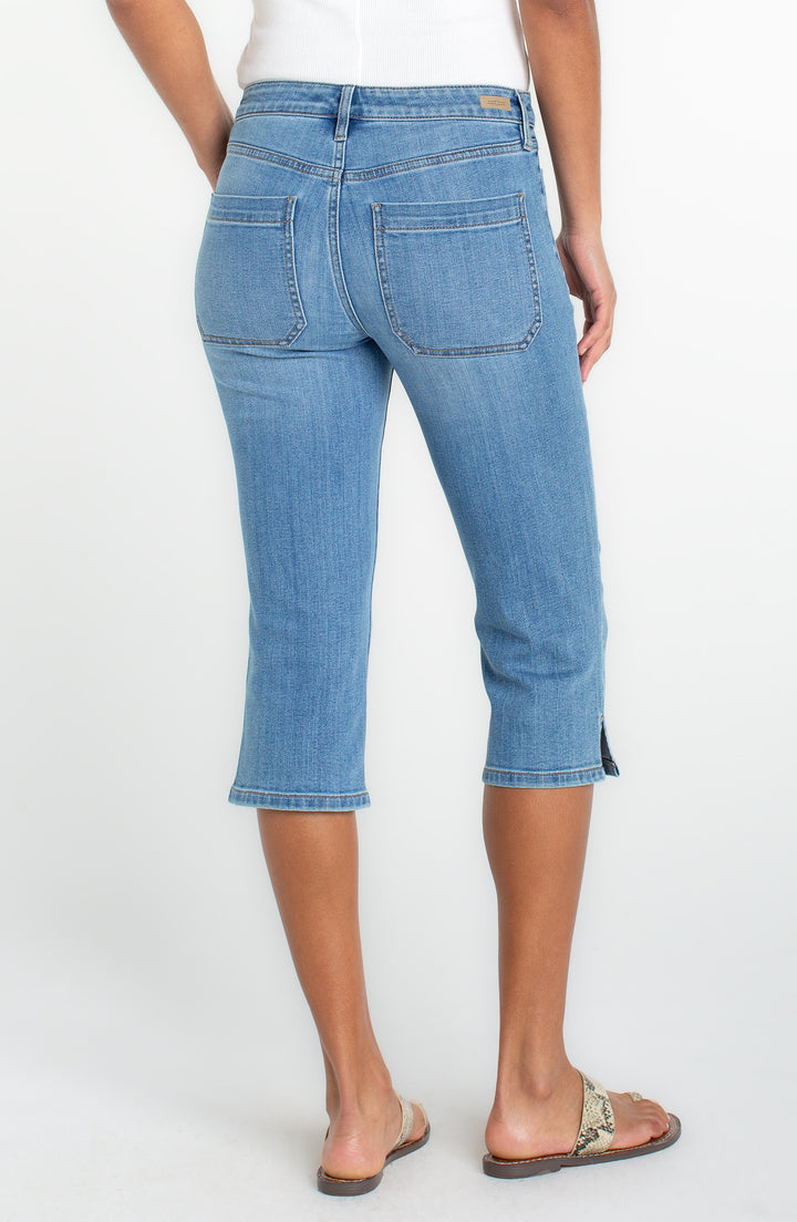 PATCH POCKET CAPRI JEANS 19" INSEAM - OCEAN BREEZE