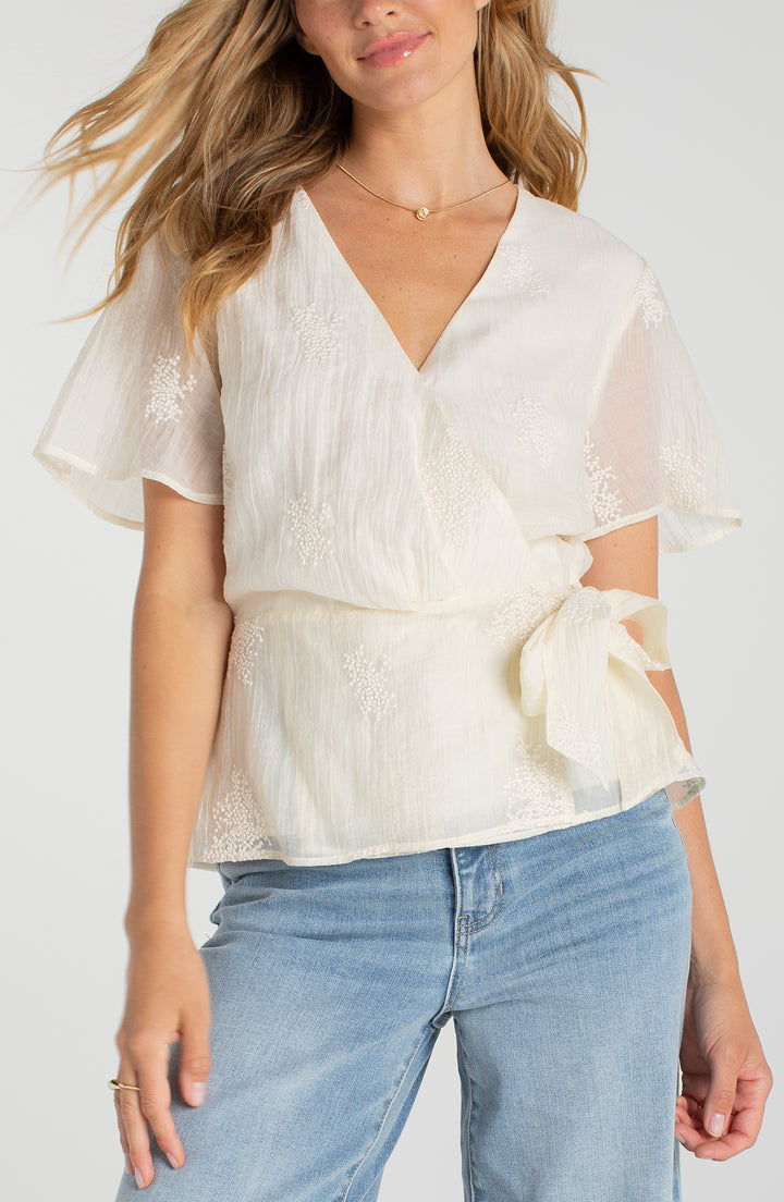 SHORT SLEEVE WRAP FRONT WOVEN TOP W/TIE - CREAM
