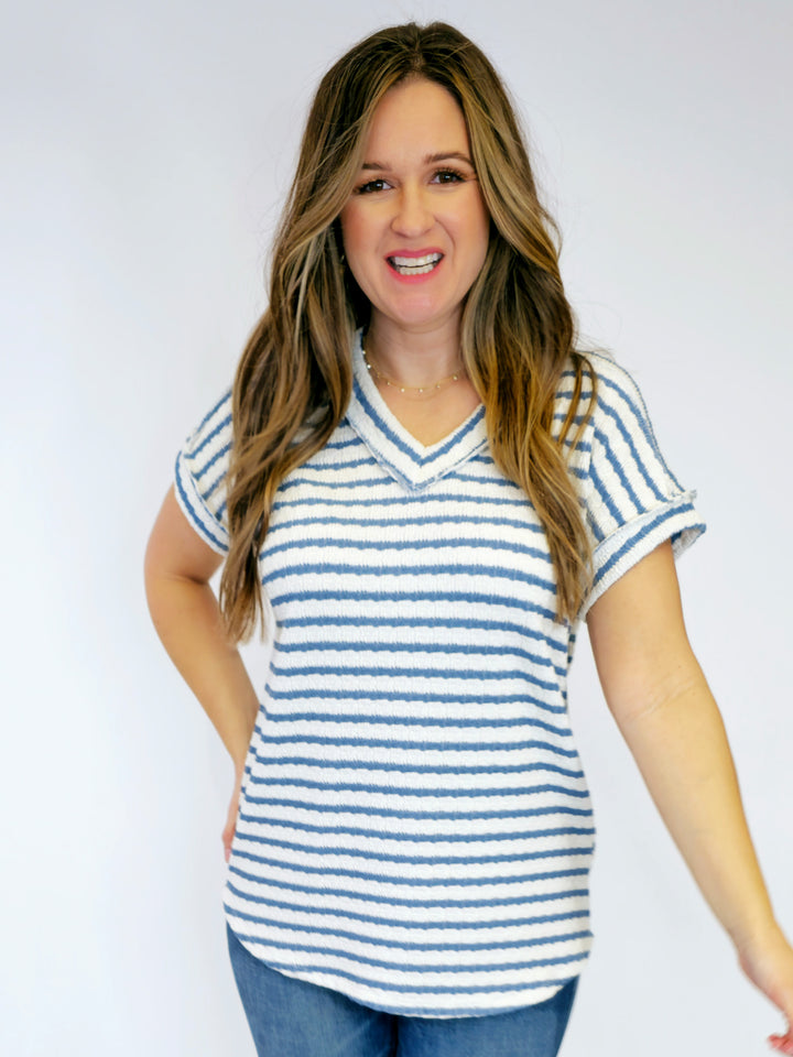 JACQUARD STRIPED VNECK TOP - CREAM/CHAMBRAY