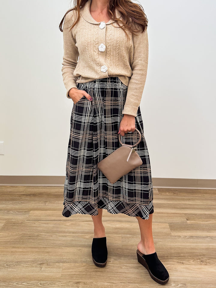 COLLARED FLOWER BUTTON KNIT CARDIGAN - CAMEL