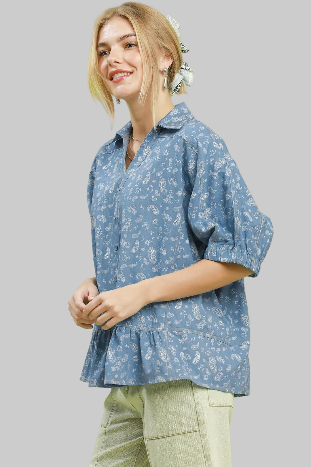 COLLARED FRILLED HEM BUTTON DOWN CHAMBRAY TOP - LIGHT DENIM