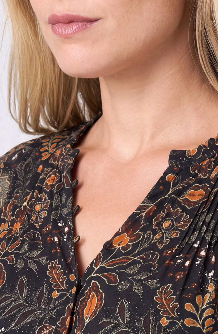 LONG SLEEVE WOVEN BLOUSE W/PINTUCKS - BLACK/RUST