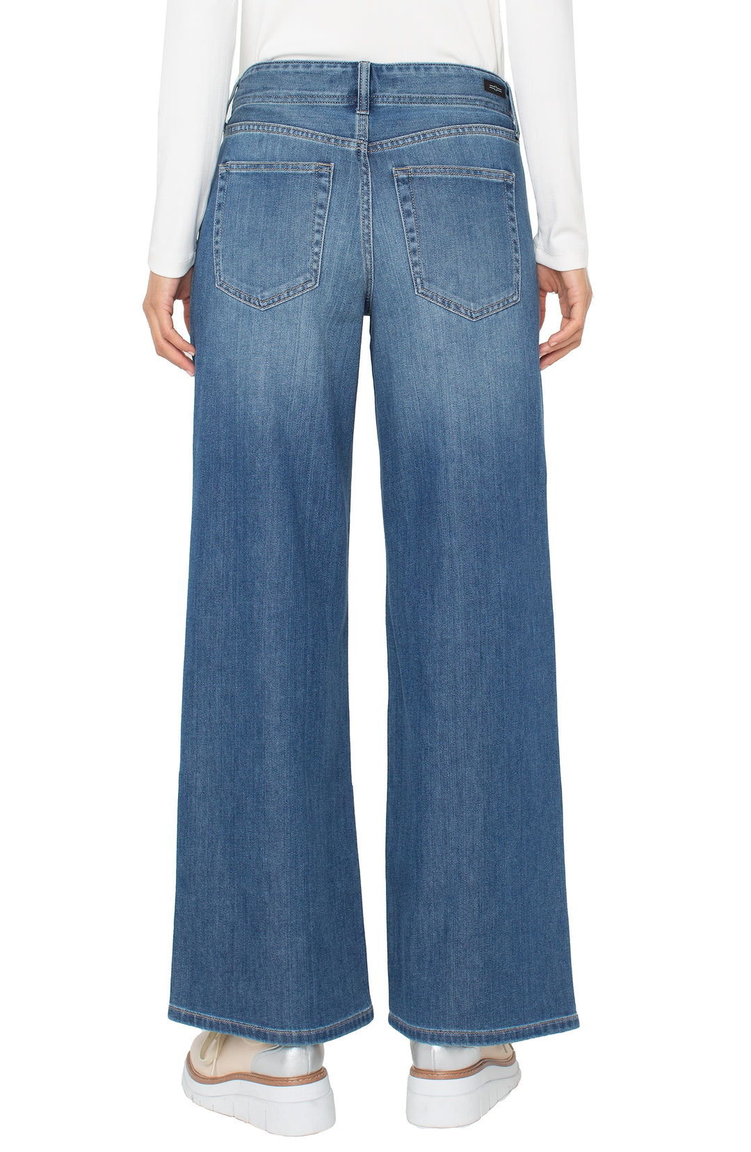 WEEKENDER RELAXED LOOSE FIT JEANS - 30" INSEAM - WALNUT CREEK