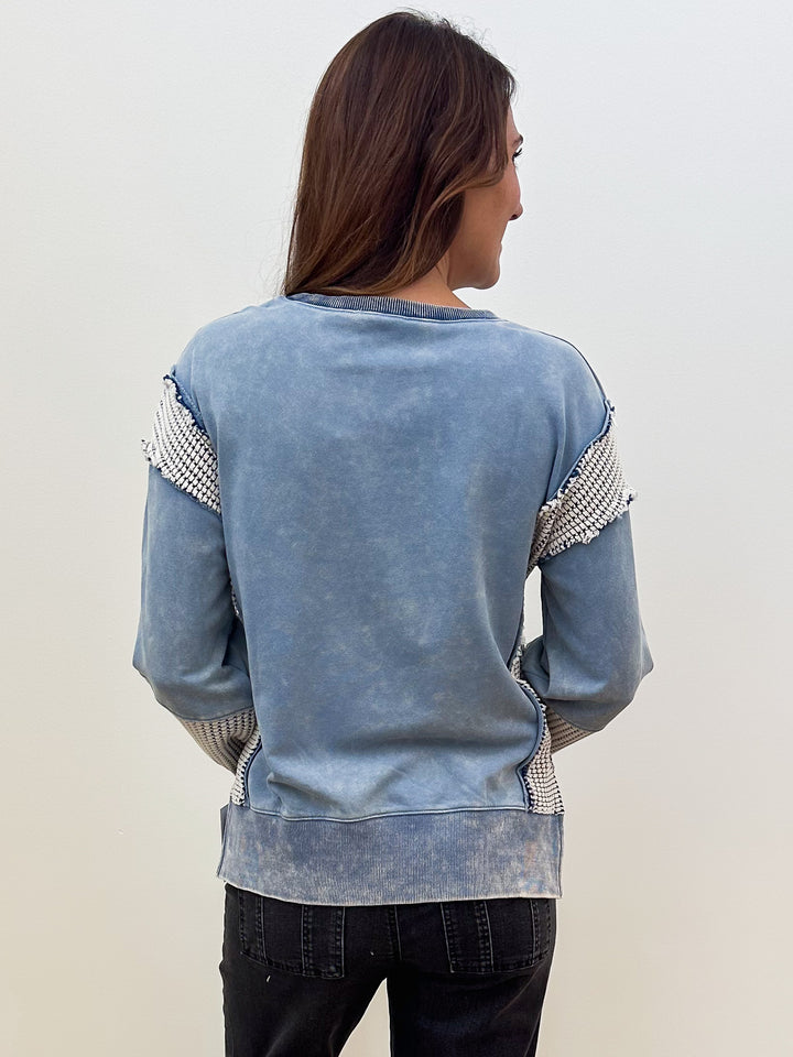 MIXED MEDIA WASHED SWEATSHIRT - WASHED SOFT BLUE