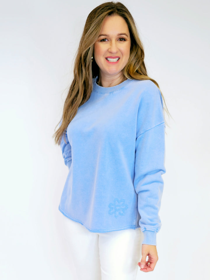 FLOWER PATCH MINERAL WASHED TERRY KNIT TOP - PERI BLUE