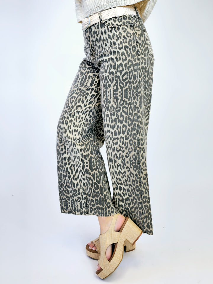 ANIMAL PRINT WIDE LEG PANTS - BROWN