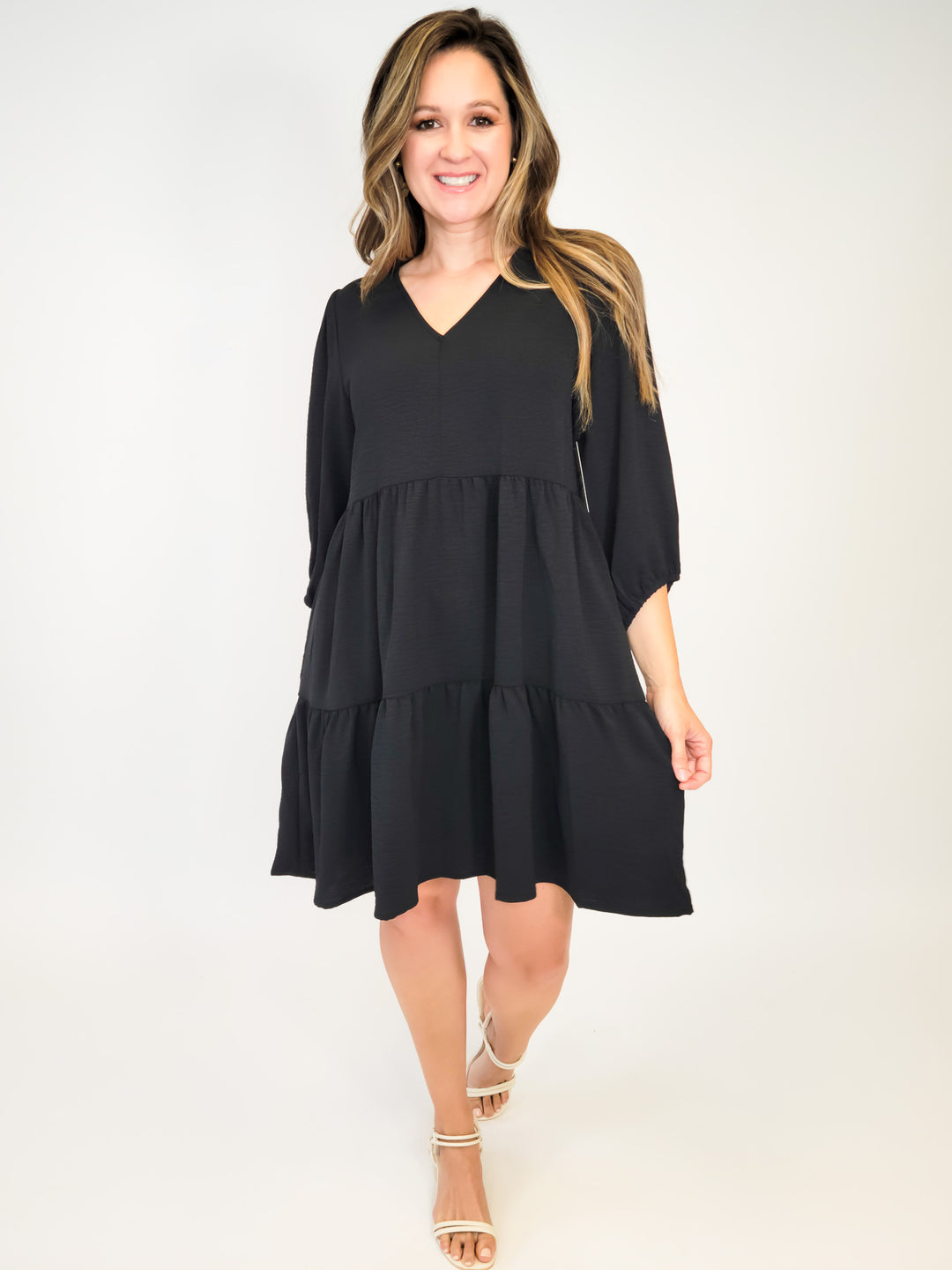 V-NECK TIERED DRESS W/ 3/4 SLEEVE - BLACK