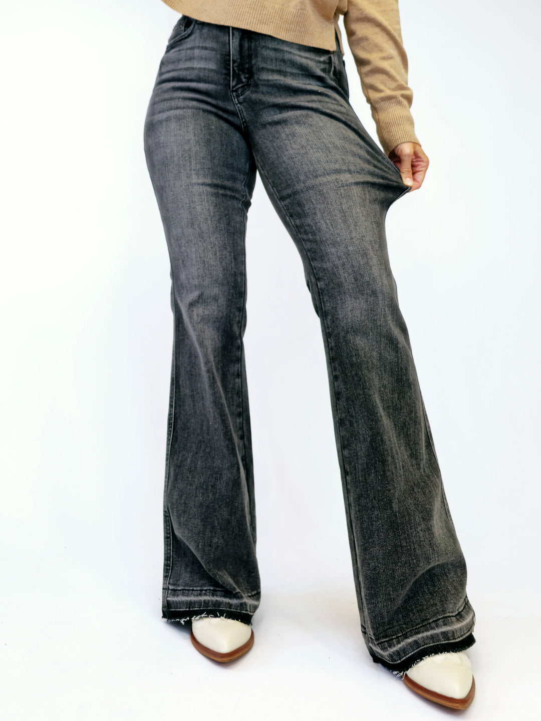 JUDY BLUE MR TUMMY CONTROL RELEASED HEM FLARE JEANS - GRAY - INSEAM 33.5"