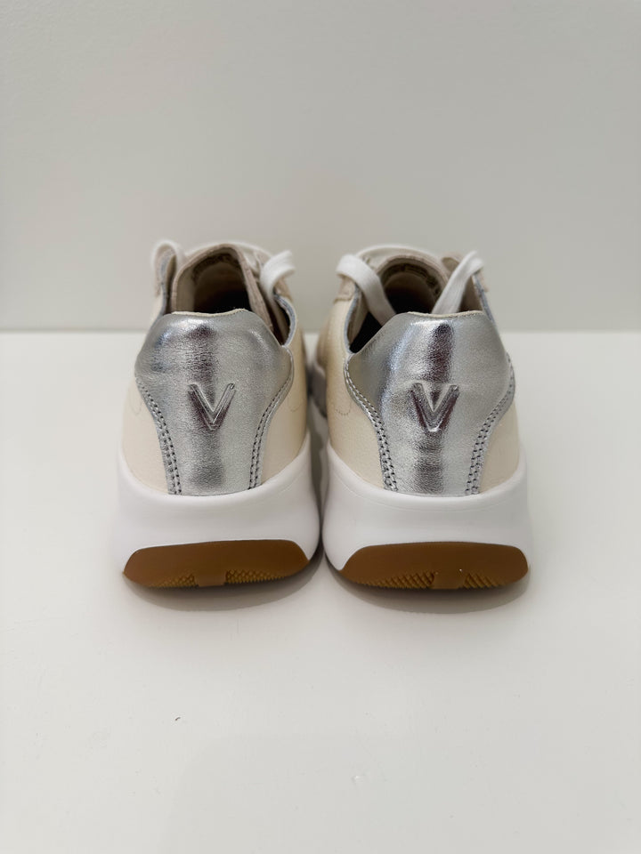 VIONIC UPTOWN LEATHER SNEAKER - IVORY/SILVER