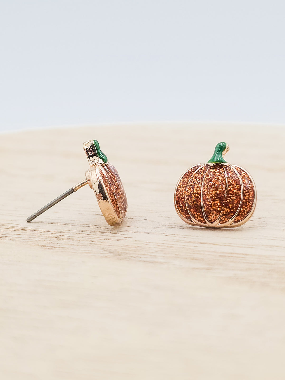 1/4" ENAMEL STUD EARRINGS, PUMPKIN
