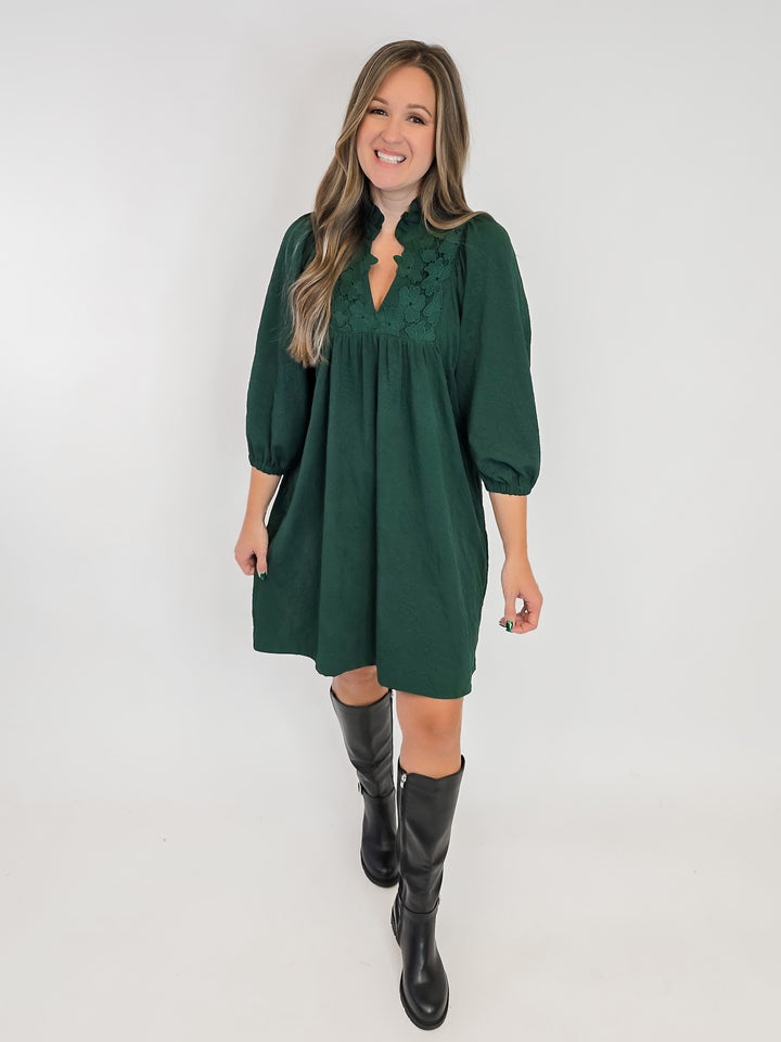 TEXTURED JACQUARD FLORAL LACE DETAIL SHORT DRESS - HUNTER GREEN