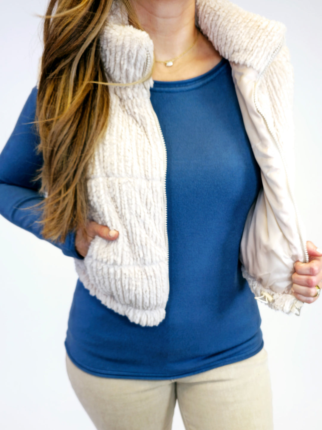 TEXTURED FAUX FUR ZIP UP VEST - LIGHT TAN