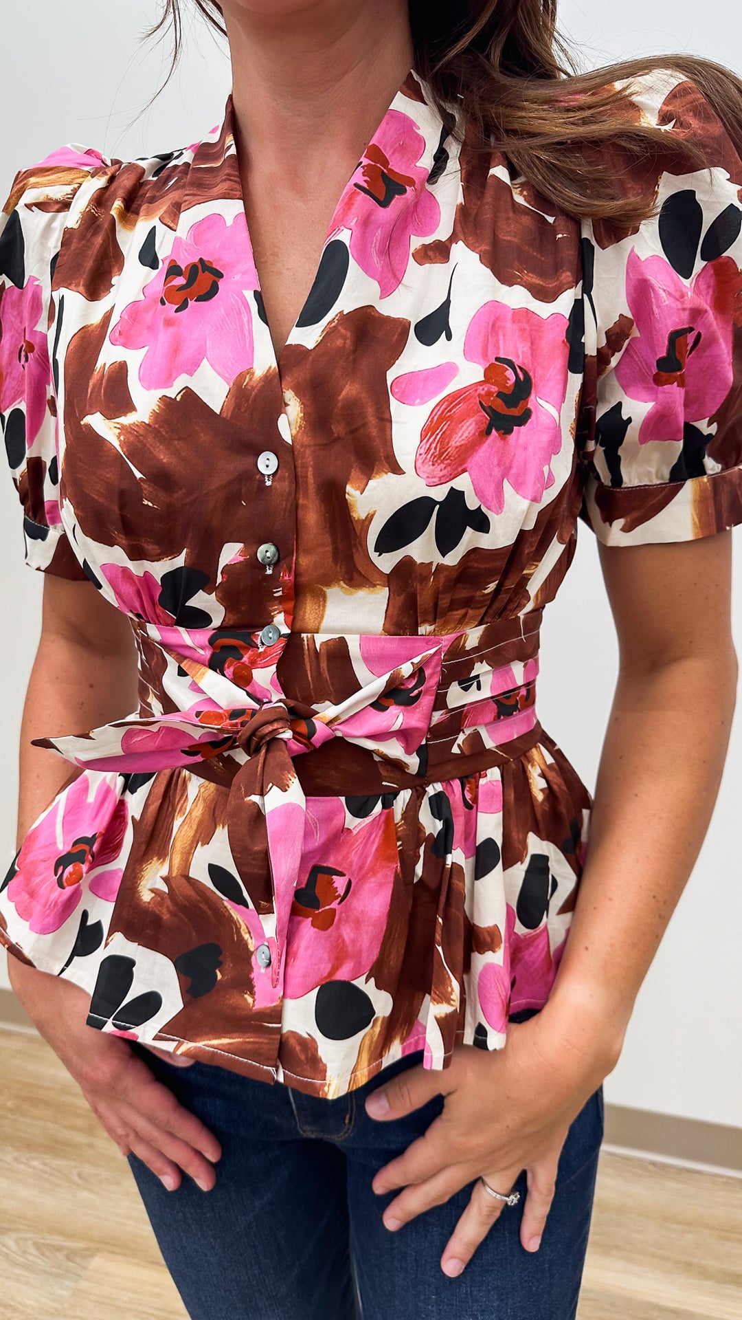 PUFF SLEEVE FLORAL SELF TIE WAIST TOP - BROWN/ROSE