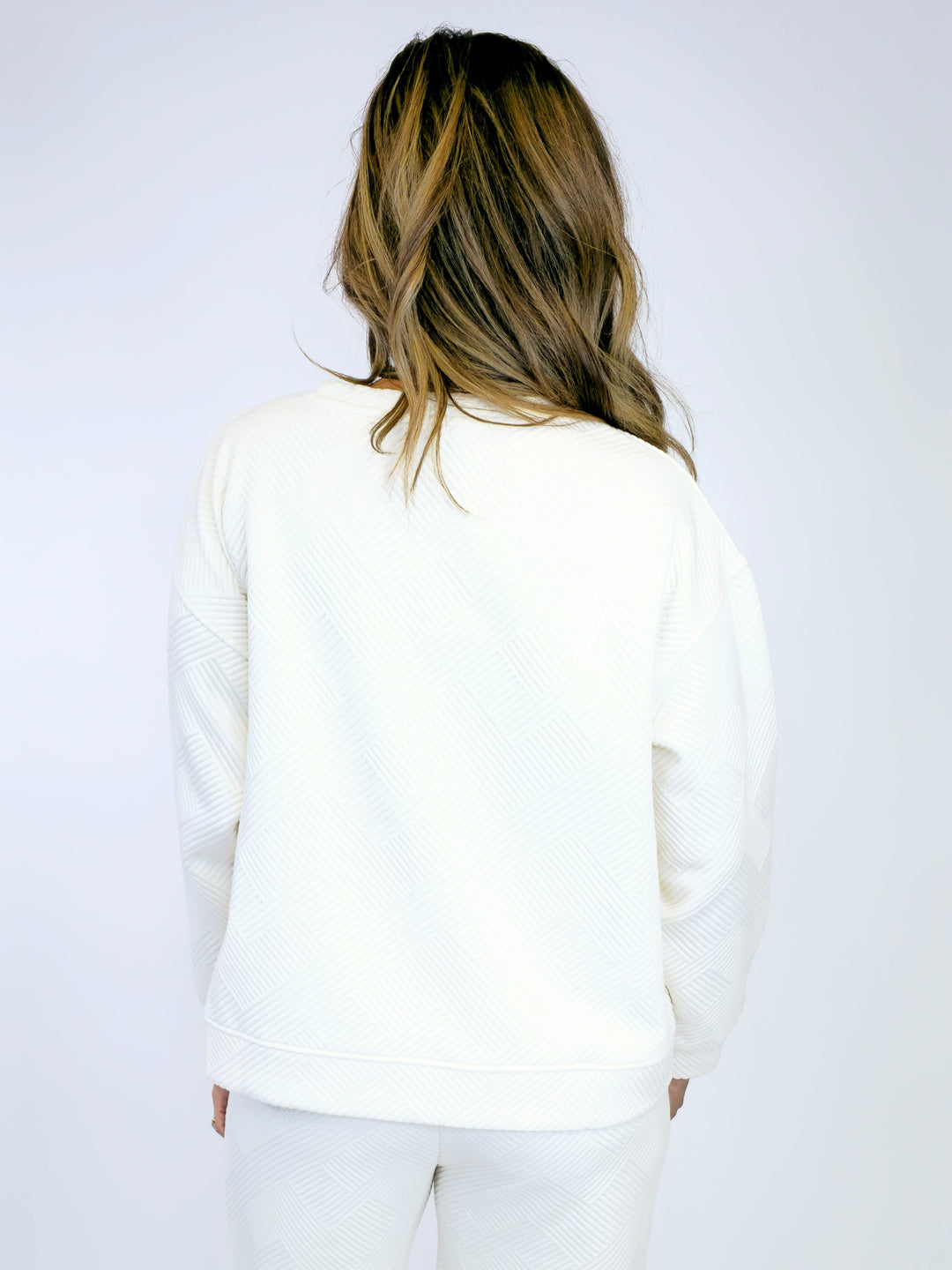 TEXTURED LONG SLEEVE LOUNGE TOP - CREAM