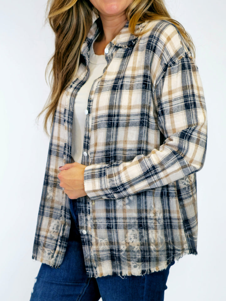 COLLARED PLAID BUTTON UP SHACKET - WASHED NAVY