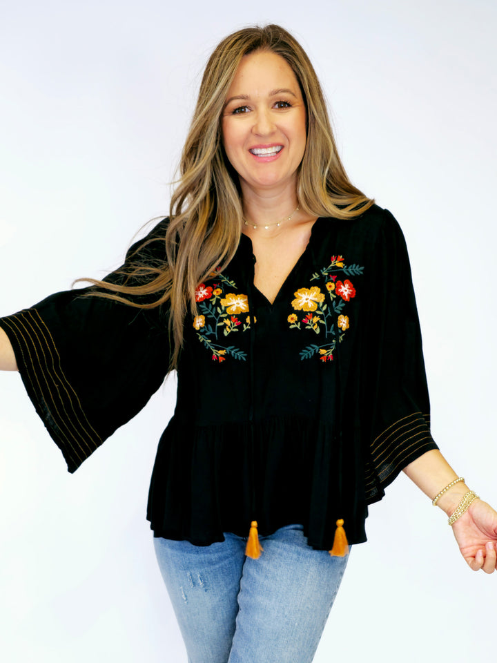 CRINKLED SOLID HALF WING SLEEVE BLOUSE - BLACK