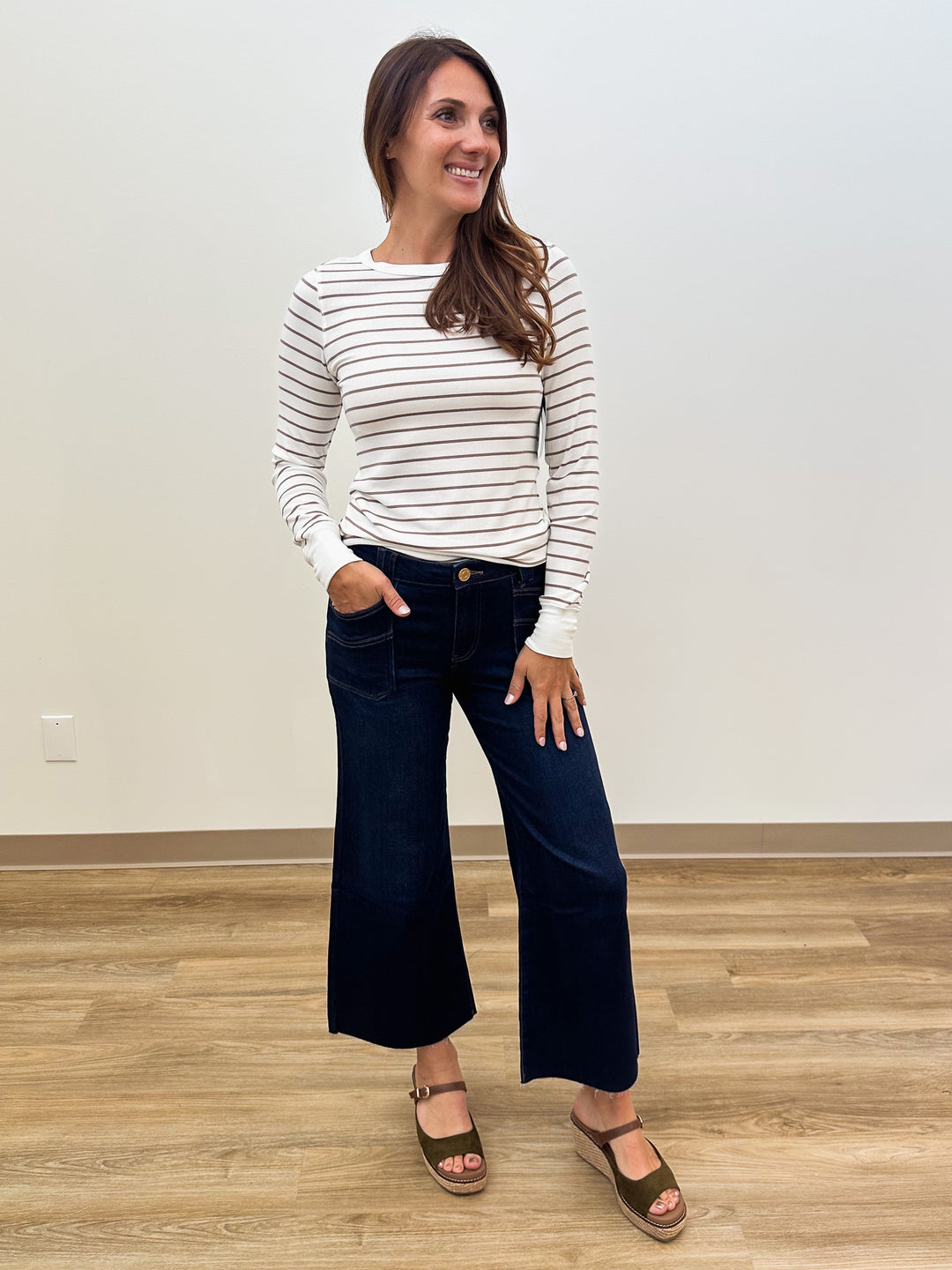 LONG SLEEVE STRIPED STACY TOP - IVORY LIGHT BROWN