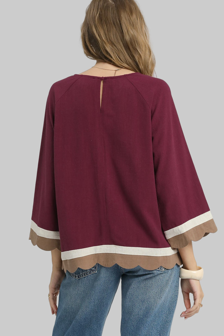 SCALLOPED HEM COLOR BLOCK TOP - MERLOT