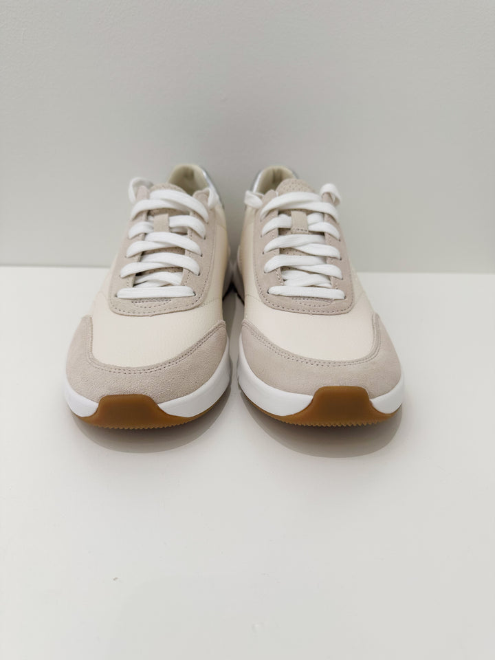 VIONIC UPTOWN LEATHER SNEAKER - IVORY/SILVER