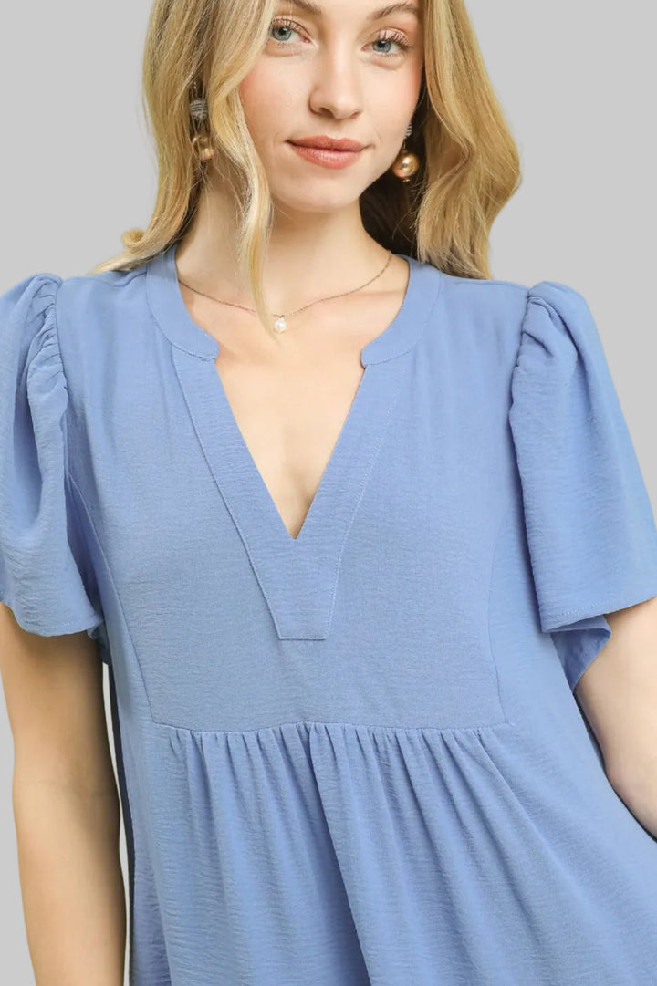 SOLID V-NECK TIERED SHORT DRESS W/FLUTTER SLEEVES - PERI BLUE