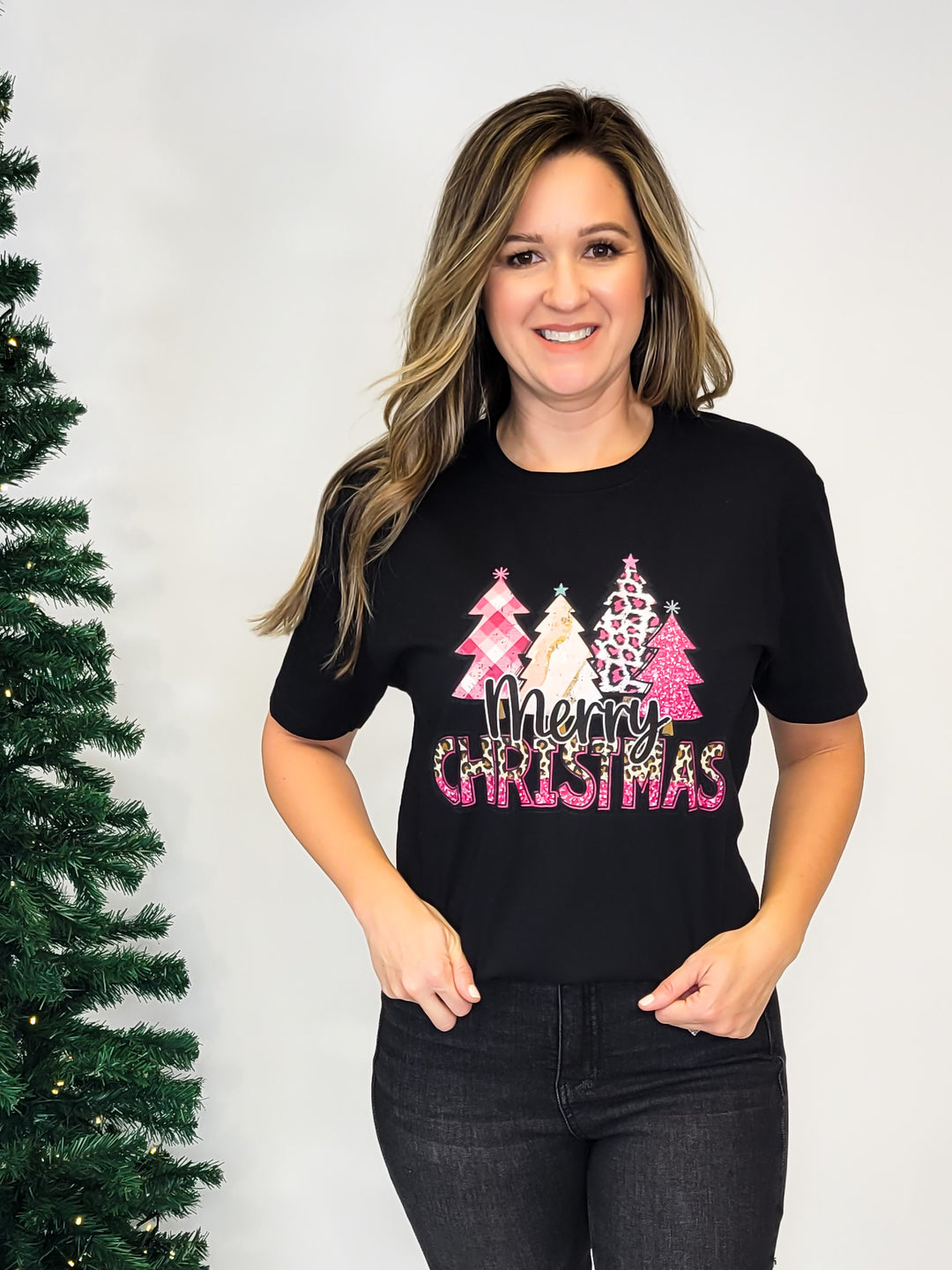 PINK LEOPARD MERRY CHRISTMAS GRAPHIC TEE - BLACK