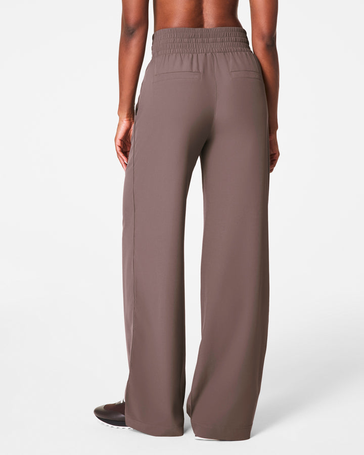 SPANX ON THE MOVE WIDE LEG PANTS - SMOKE