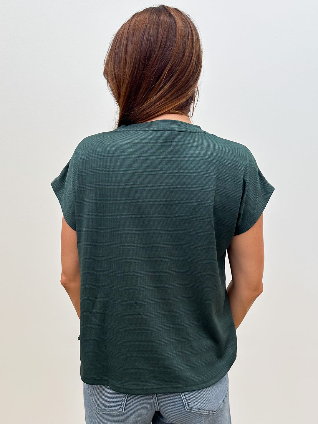 SHORT SLEEVE TEXTURED KNIT DOLMAN TOP - DARK GREEN