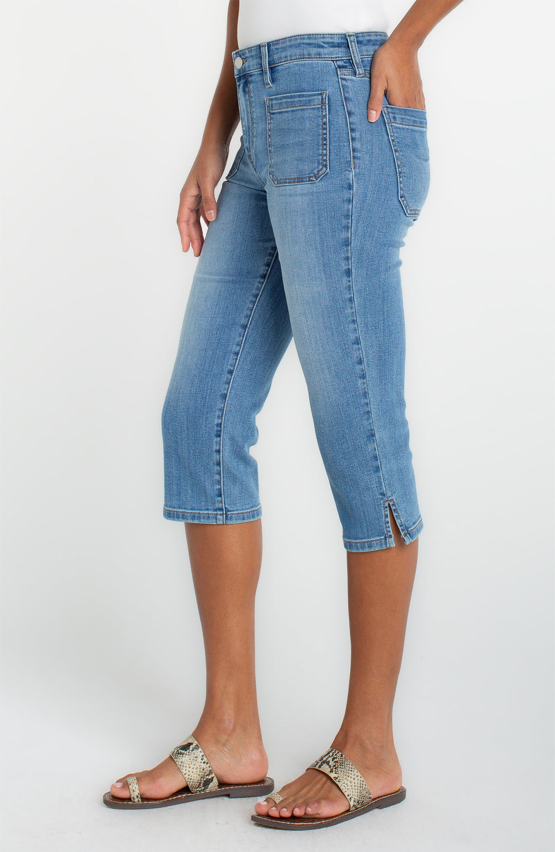 PATCH POCKET CAPRI JEANS 19" INSEAM - OCEAN BREEZE