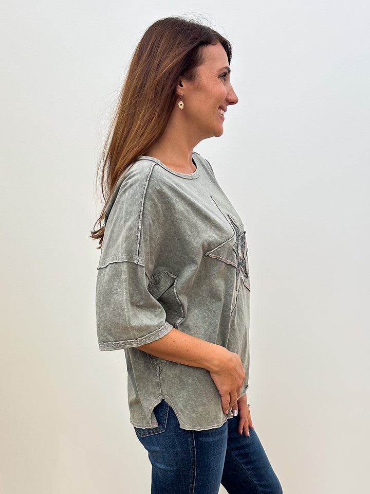 OVERSIZED SHORT SLEEVE STAR PATCH TOP - ASH