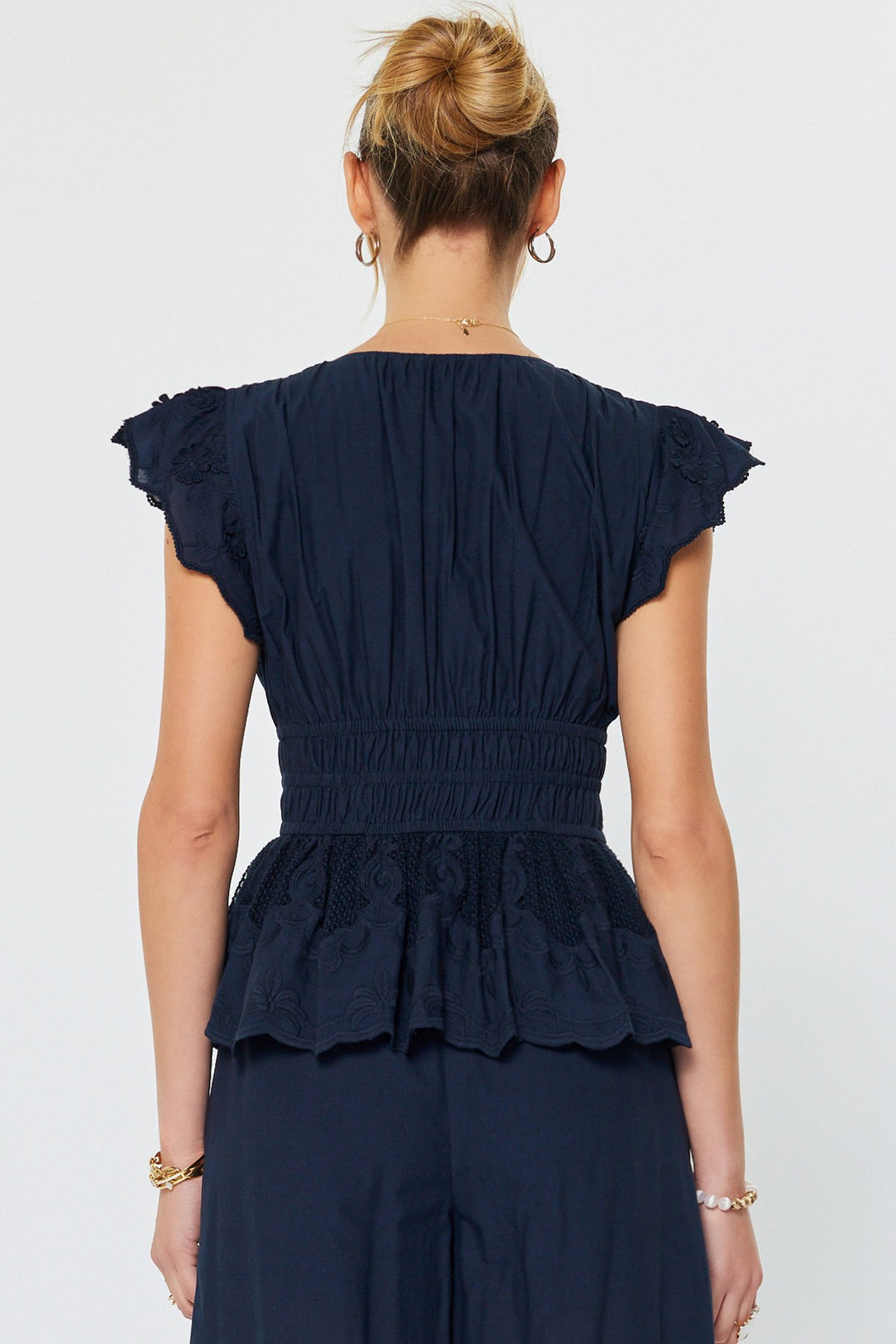 FLUTTER SLEEVE ELASITCIZED WAIST BLOUSE - NAVY