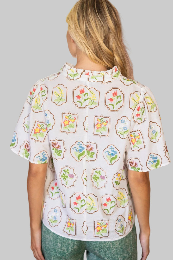 SHORT SLEEVE FRAMED FLORAL EMBROIDERED TOP - WHITE