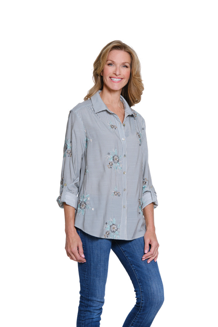 ROLL TAB BUTTON FRONT HI/LO SHIRT W/EMBROIDERY - CHAMBRAY