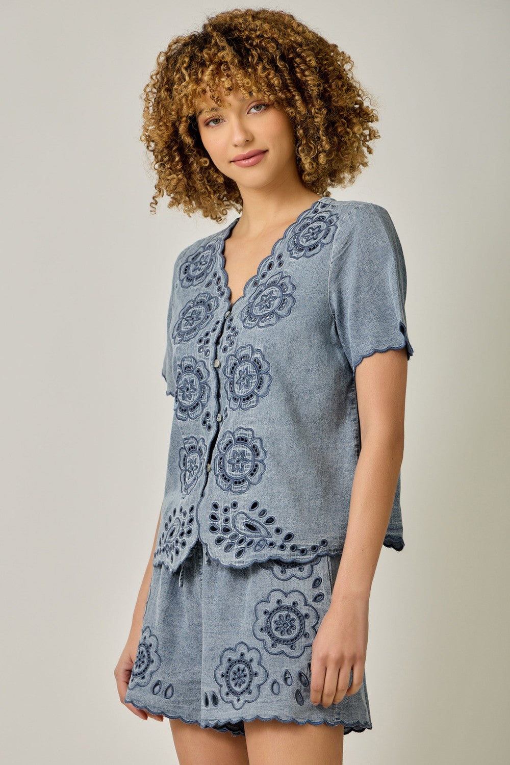 SHORT SLEEVE BUTTON FRONT TENCEL EMBROIDERED BLOUSE - DARK DENIM