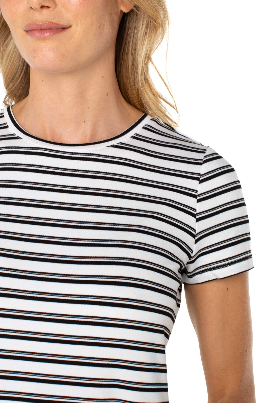 SHORT SLEEVE CREW NECK CLASSIC KNIT TEE - WHITE/BLACK STRIPES