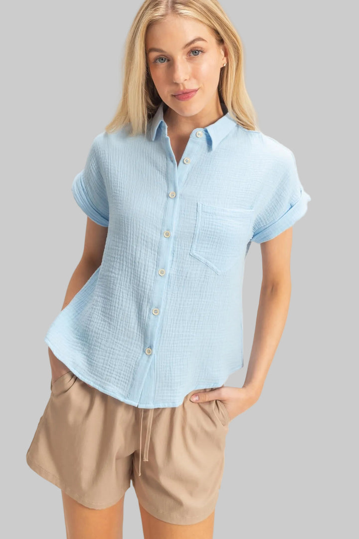 ROLLED SHORT SLEEVE COLLARED BUTTON UP TOP - BLUE